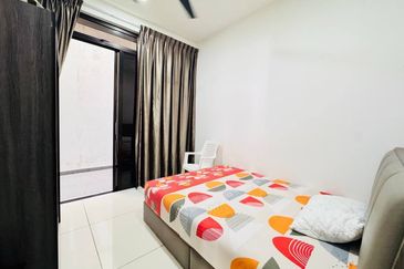 The Canal Garden South @ Horizon Hills 3 Storey Semi Detached (Cluster Type) For Sale Now!