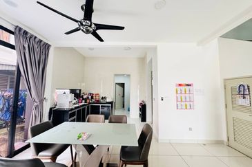 The Canal Garden South @ Horizon Hills 3 Storey Semi Detached (Cluster Type) For Sale Now!