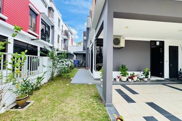 The Canal Garden South @ Horizon Hills 3 Storey Semi Detached (Cluster Type) For Sale Now!