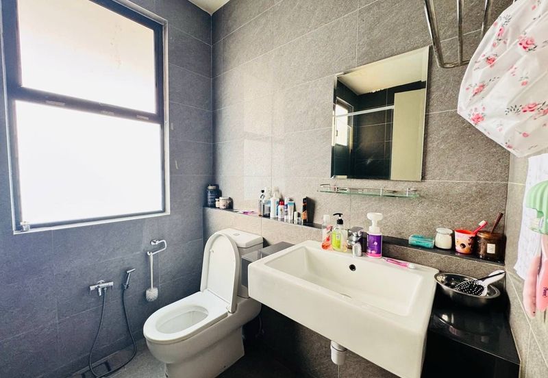 The Canal Garden South @ Horizon Hills 3 Storey Semi Detached (Cluster Type) For Sale Now!