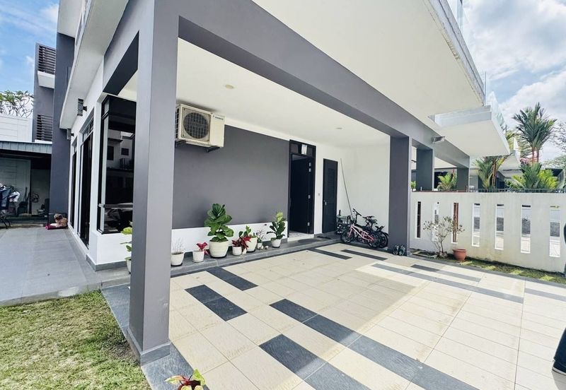 The Canal Garden South @ Horizon Hills 3 Storey Semi Detached (Cluster Type) For Sale Now!