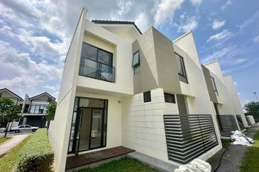 Avira Garden Terraces @ Medini