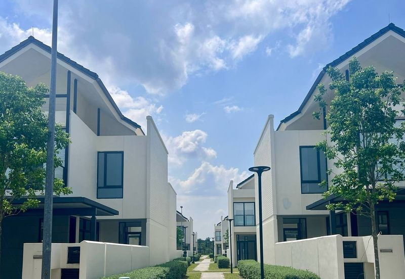 Avira Garden Terraces @ Medini