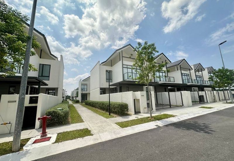 Avira Garden Terraces @ Medini