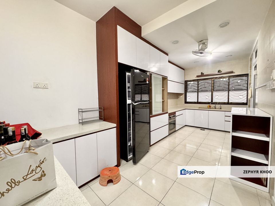 Taman Sutera Utama Jalan Sutera Pulai 2/X 2.5 Storey Terrace House For Sale, Johor, Skudai