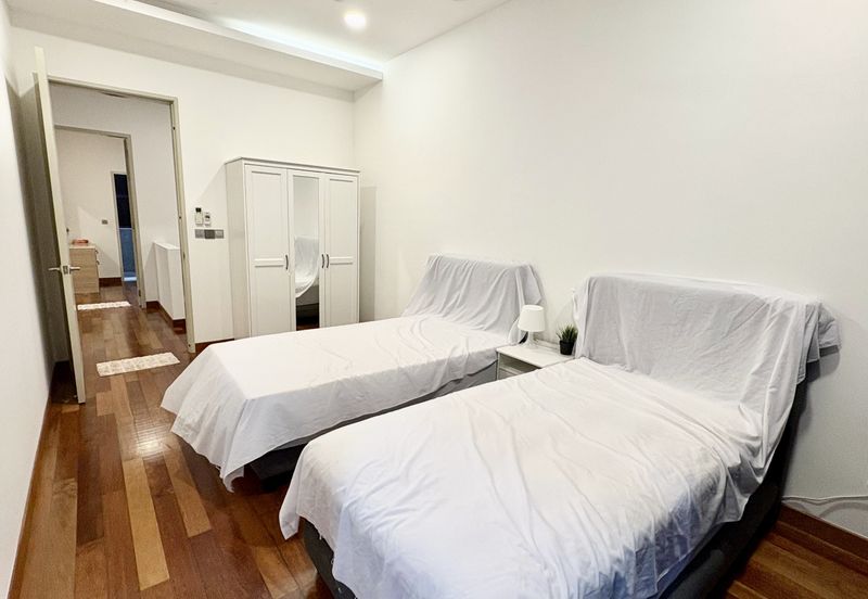 The Canal Garden South, Horizon Hills