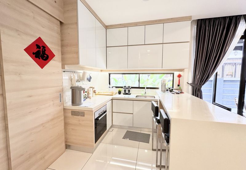 The Canal Garden South, Horizon Hills