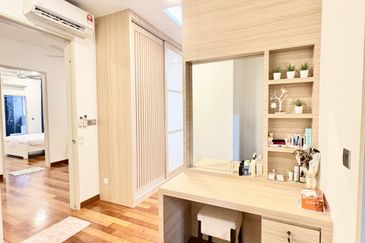 The Canal Garden South, Horizon Hills