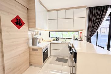 The Canal Garden South @ Horizon Hills 2 Storey Cluster House High Land For Sale Now!