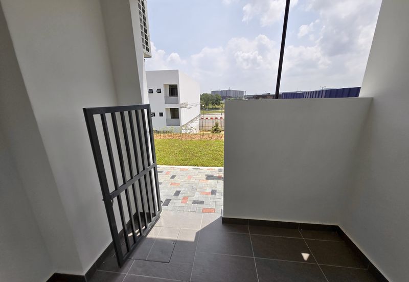 Taman Nusa Melati / Melati Heights Gelang Patah Johor Bahru - New 2 Storey Terrace House