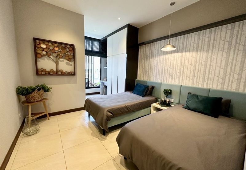 Iskandar Puteri 2 Storey Superlink House For Sale!