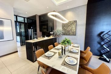 Iskandar Puteri 2 Storey Superlink House For Sale!