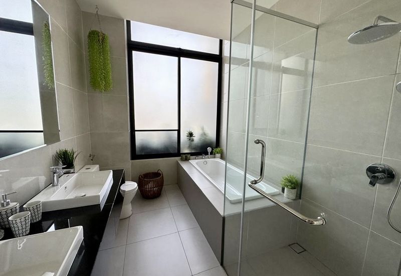 Iskandar Puteri 2 Storey Superlink House For Sale!