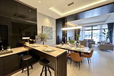 Iskandar Puteri 2 Storey Superlink House For Sale!