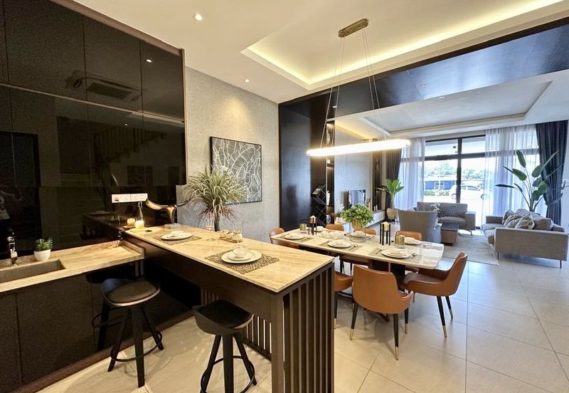 Iskandar Puteri 2 Storey Superlink House For Sale!