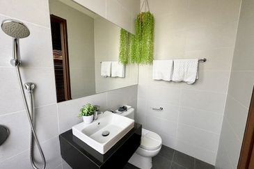 Iskandar Puteri 2 Storey Superlink House For Sale!