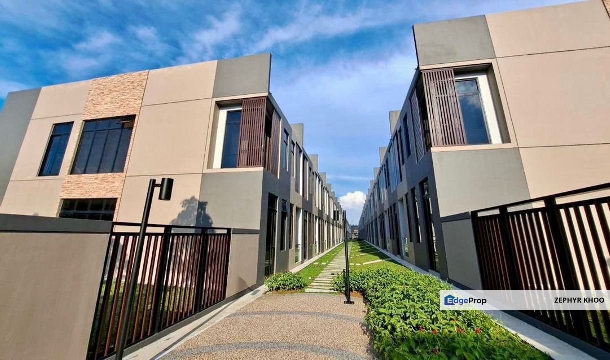 Aurora Sentral Villa @ Iskandar Puteri Double Storey Superlink House For Sale, Johor, 