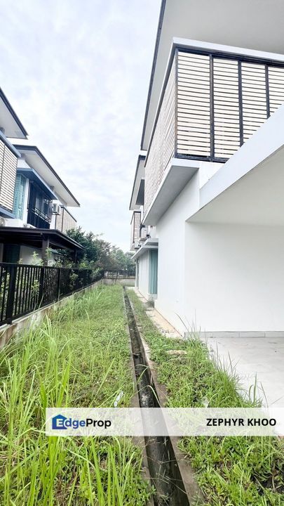 Taman Nusa Idaman - Double Storey Semi Detached House 5 Bedrooms For Sale, Johor, Nusajaya