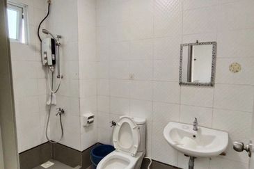 Seasons Luxury Apartments @ Amara Larkin