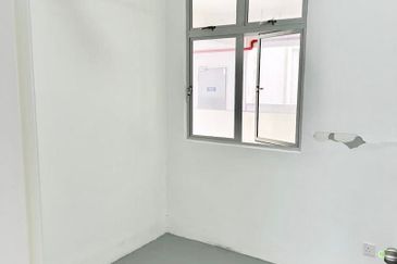 Pangsapuri Flora Damai Nearby Eco Spring Apartment For Sale