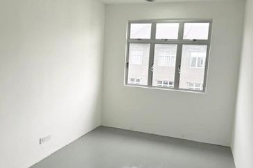 Pangsapuri Flora Damai Nearby Eco Spring Apartment For Sale