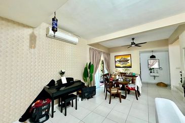 The Golf East @ Horizon Hills 2 Storey Terrace House For Sale Now!