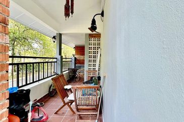 The Golf East @ Horizon Hills 2 Storey Terrace House For Sale Now!