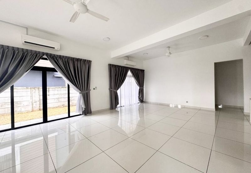 The Canal Garden @ Horizon Hills 3 Storey Semi Detached House For Sale Now!