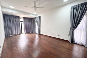 The Canal Garden @ Horizon Hills 3 Storey Semi Detached House For Sale Now!