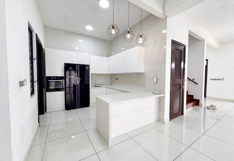 The Canal Garden @ Horizon Hills 3 Storey Semi Detached House For Sale Now!