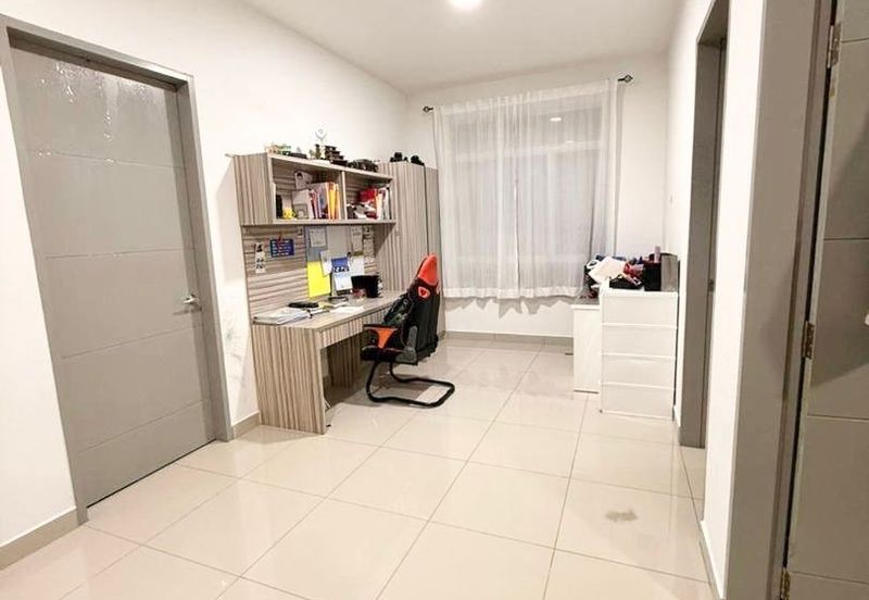 The Green @ Horizon Hills Double Storey Terrace House (End Lot) For Sale Now!