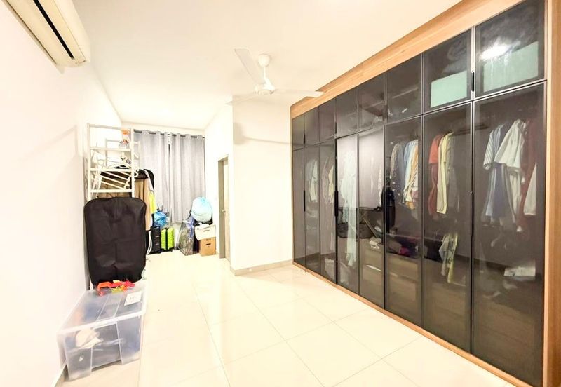 The Green @ Horizon Hills Double Storey Terrace House (End Lot) For Sale Now!