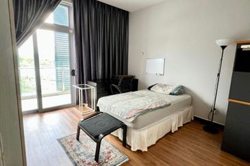 Somerset Puteri Harbour