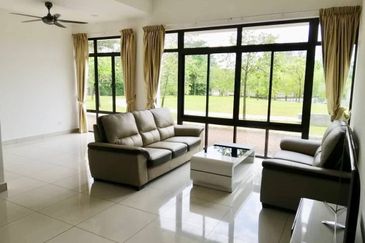 The Canal Garden North @ Horizon Hills Double Storey Terrace House For Rent!