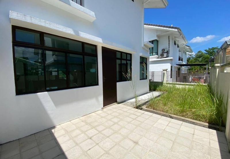 Golf East @ Horizon Hills Double Storey Cluster House For Rent Now!