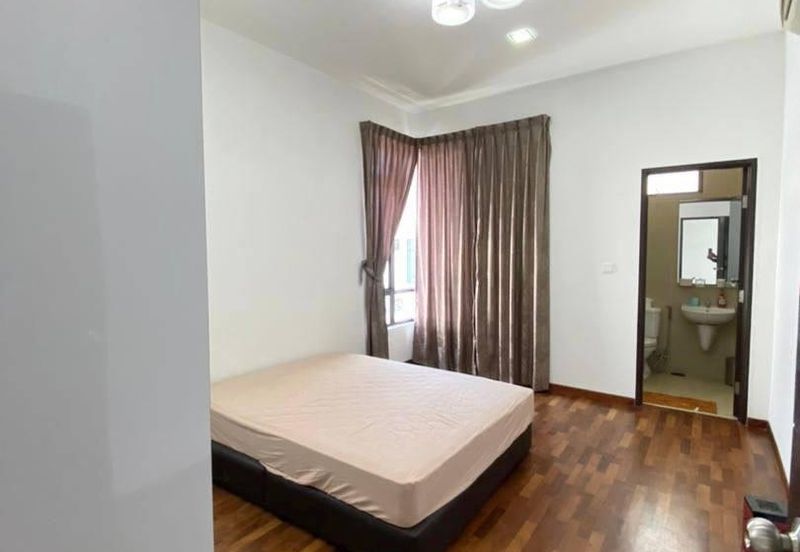 Golf East @ Horizon Hills Double Storey Cluster House For Rent Now!