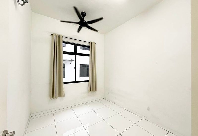 Bukit Indah Avenue 26 @ Villosa