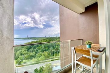 Puteri Cove Residences