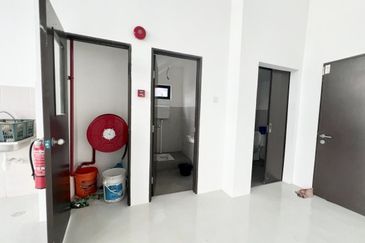 Gelang Patah Semi Detached Factory For Sale