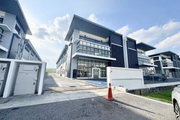 Gelang Patah Semi Detached Factory For Sale