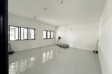 Gelang Patah Semi Detached Factory For Sale