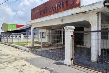 Taman Abad Shop For Rent