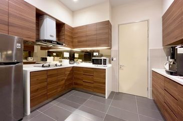 Somerset Puteri Harbour