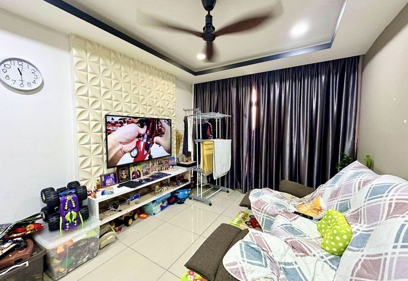 Midas Perling Apartment