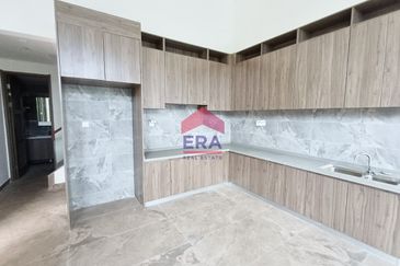 Forest City Golf Resort, Gelang Petah