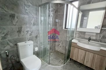 Forest City Golf Resort, Gelang Petah