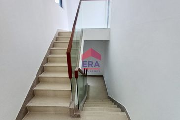 Forest City Golf Resort, Gelang Petah