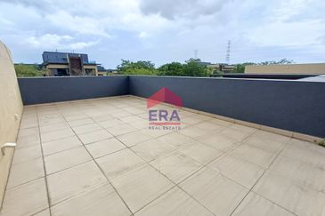 Forest City Golf Resort, Gelang Petah