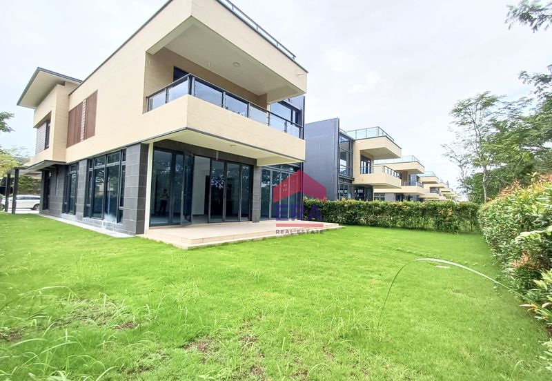 Forest City Golf Resort, Gelang Petah