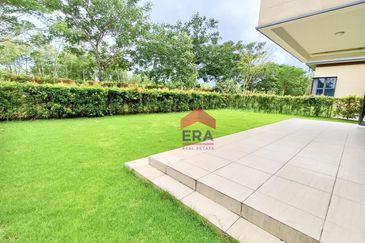 Forest City Golf Resort, Gelang Petah